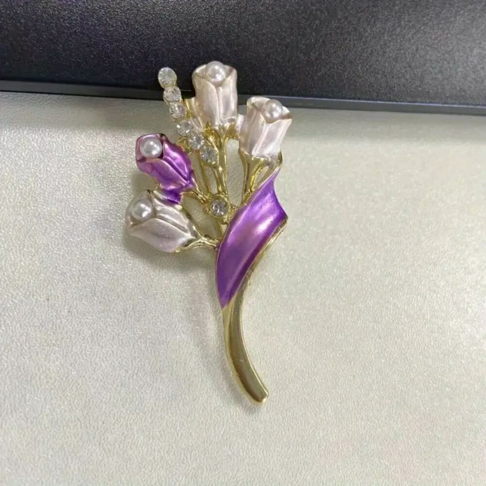 NWT - Lilac and Cream Rose Brooch with Rhinestones